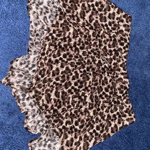 Flowing lose Cheetah print shorts